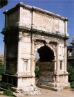 Arco de Tito, frente al Coliseo