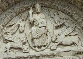 Tímpano del pórtico de la Iglesia de San Trófimo de Arlés (Francia), con el Pantocrator rodeado de tetramorfos.