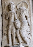 Detalle portada Santa Mar&iacute;a de Ripoll (Foto de T. Vilarrub&iacute;)