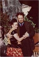 Frida y Diego en el Patio de la Casa Azul Coyoac&aacute;n 1948