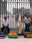 Francis Al&yuml;s "Turista" Z&oacute;calo Mexico DF 1997