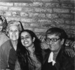 De izquierda a derecha: Paulette Oti (tía), Ana Mendieta y Raquel Costa (tía).