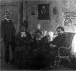 1915 Diego con su madre, Angelina Beloff y &Aacute;ngel Z&aacute;rraga