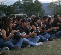 Performance colectivo "Aire", Jorge Restrepo, foto de Jorge Espinosa, Zamorano, Honduras, 2009