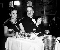 Louise Bourgeois y su padre Louis, 1948 &copy;Copyright Louise Bourgeois, 2004