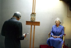 Lucian Freud pintando a la Reina Isabel II de Inglaterra, 2001, fotografiado por David Dawson