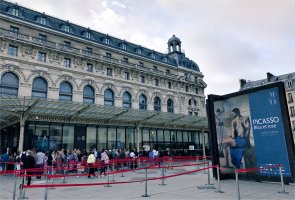 Pablo Picasso (1881-1973) Autorretrato con sombrero de copa1901&Oacute;leo sobre papelAlt. 50; Anch. 33 cm.Colecci&oacute;n particular&copy; www.bridgemanimages.com &copy; Succession Picasso 2018