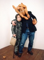 Tatsumi Orimoto, imagen de la serie ‘Breadman Son + Alzheimer Mama’, 1996/2007