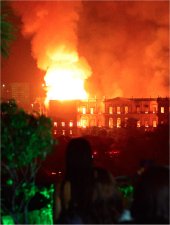 Un incendio arrasa el Museo Nacional de Brasil