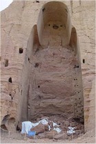Restos de los Budas de Bamiyán, tras la destrucción por los talibanes en 2001