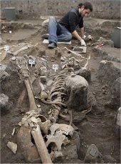 Detalle del complejo funerario novohispano en el Gran Basamento de la Zona Arqueológica de Tlatelolco