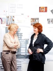 Las arquitectas Yvonne Farrel y Shelley McNamara, fundadoras de Grafton Architects con sede en Dublín, ganadoras del Premio Pritzker 2020