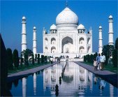 El Taj Mahal fue construido entre 1632 y 1648 por el emperador mogol Sha Jahan, en honor de su esposa favorita, Mumtaz Mahan