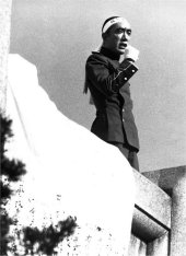 Yukio Mishima en el Cuartel de Ichigaya, poco antes de que se suicidase. EFE/Archivo