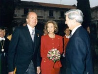 Vargas Llosa con los Reyes de Espa&ntilde;a