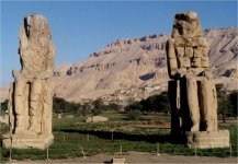 Los Colosos de Memn&oacute;n